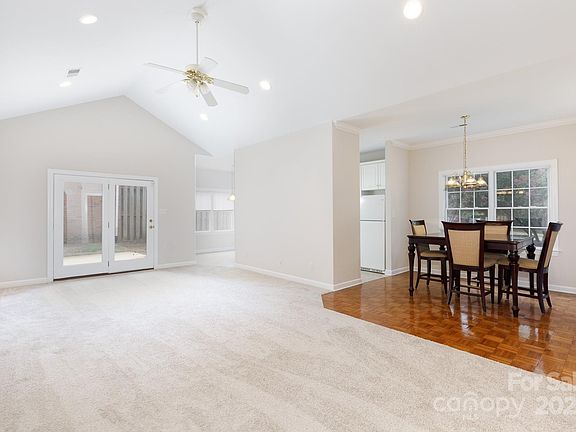 4th image of 1804 Charter Dr