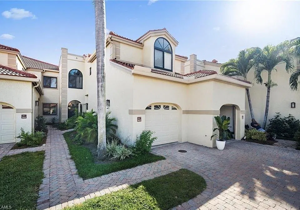 7056 Pelican Bay Blvd #B-102