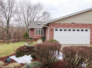 1133 Hunter Ct, Lake Saint Louis, MO 63367