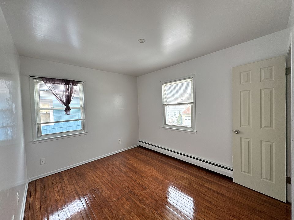 2nd image of 8 Hickory St #2