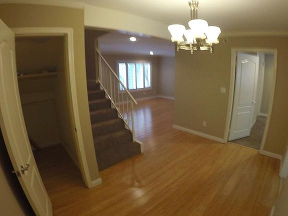 5th image of 1431 Stanford St APT 2