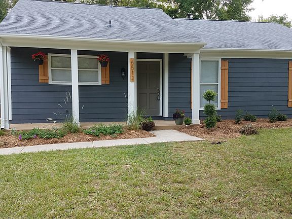 3rd image of 6512 Oak Hollow Dr