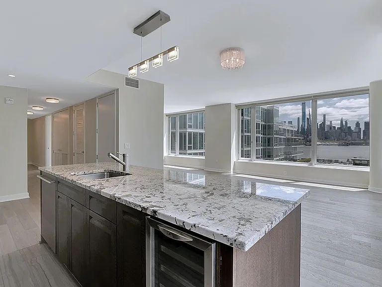 1000 Avenue At Port Imperial #501 — Photo 5
