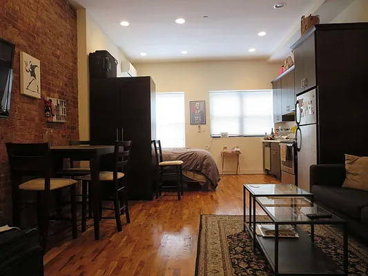 Rented by Strivers Management Group Corp (Brokerage) | media 31