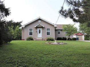 25 W Glendale Rd, Simpson, IL 62985