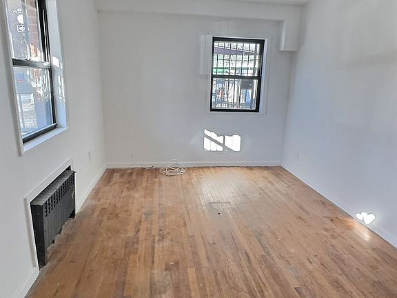 3rd image of 42-05 Astoria Blvd N #1A