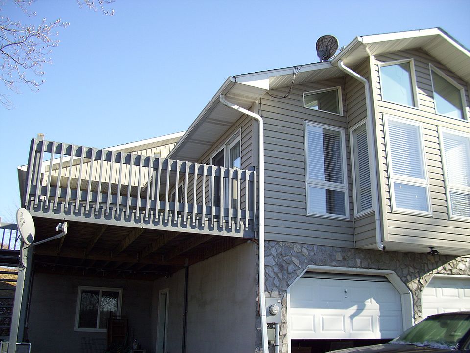 1st image of 233 Charlie Ave