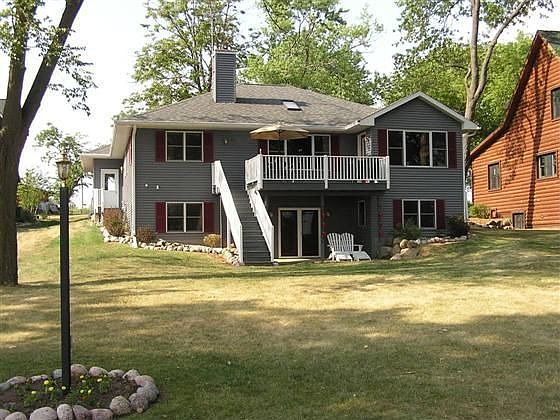 1st image of W3229 Orchard Ave