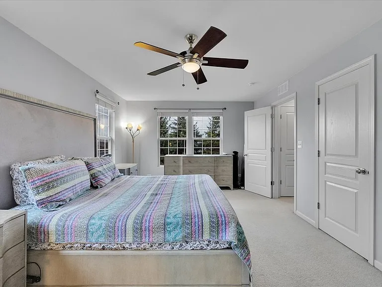 404 Belvedere Ln — Photo 15