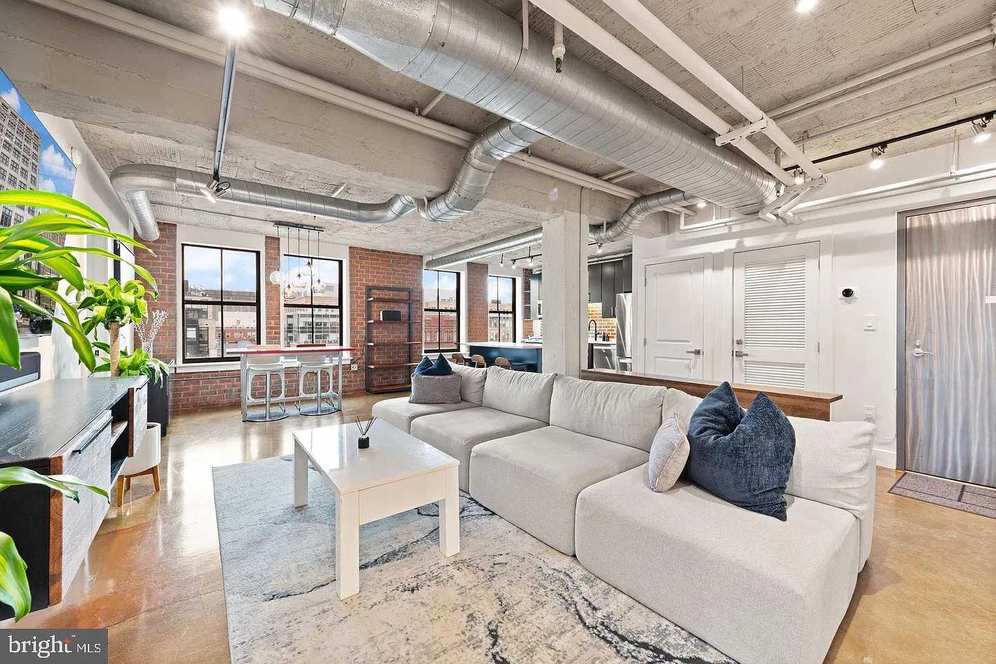 2 bed, 2.0 bath, 1064 sqft, $4,400 — Photo 3