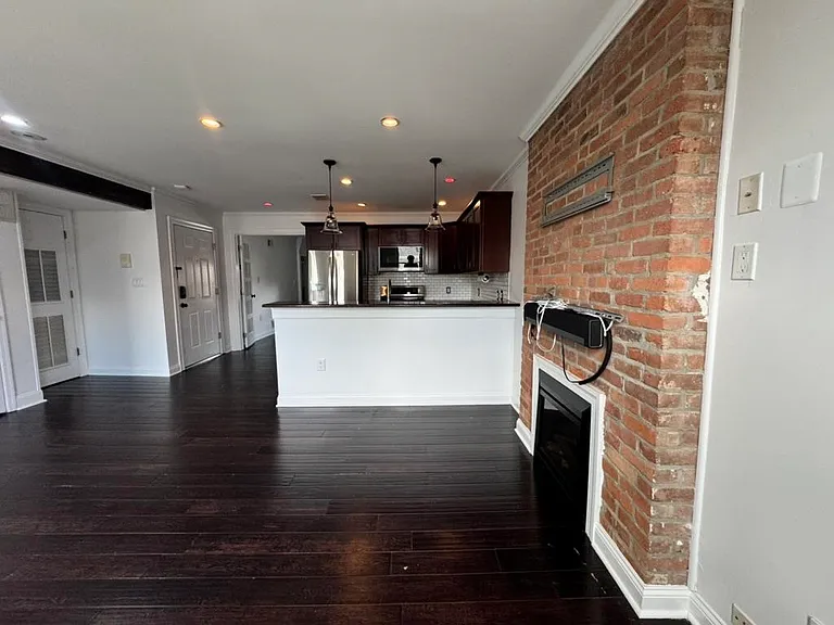 270 3rd St #2 — Photo 23