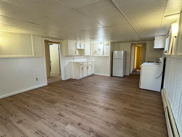 319 S 6th St #B — Photo 1