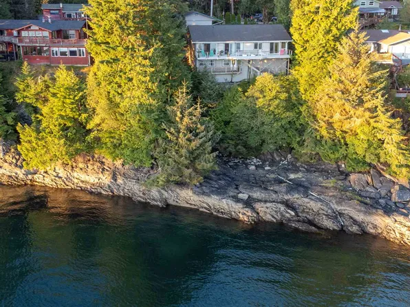 3736-3738 Justice Ct, Ketchikan, AK 99901