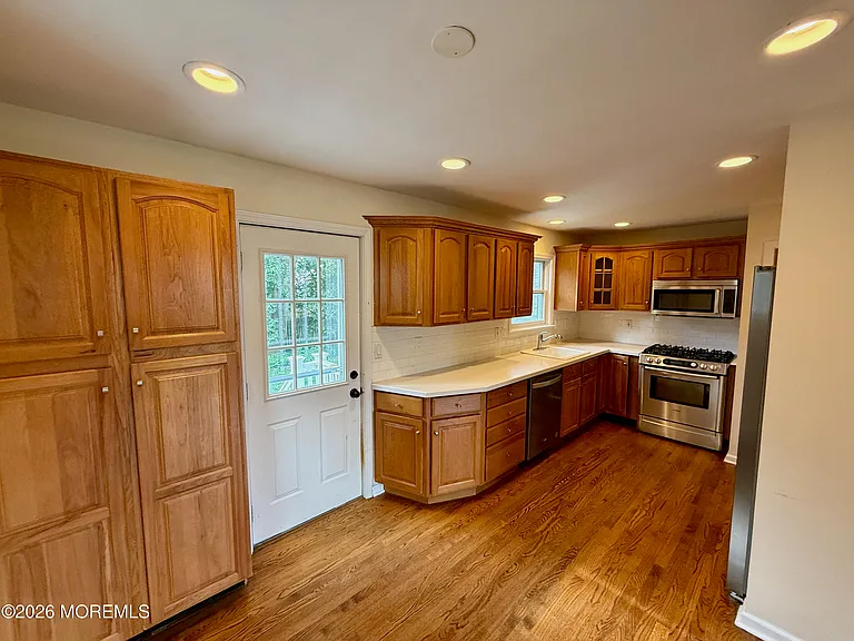 34 Highland Ave — Photo 3