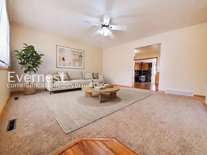1116 Juniper Ct — Photo 3