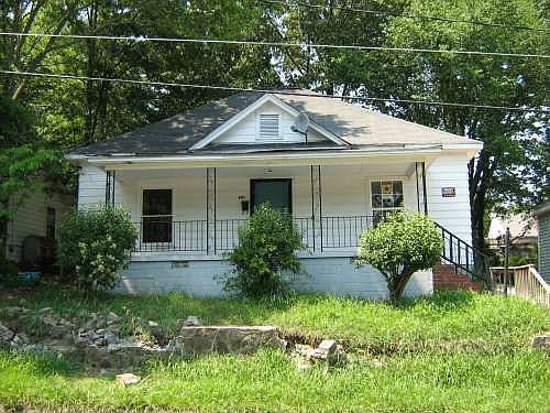 2nd image of 605 Gray Ave