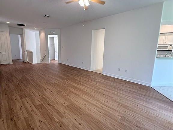 5th image of 6010 Jonathans Bay Cir APT 102