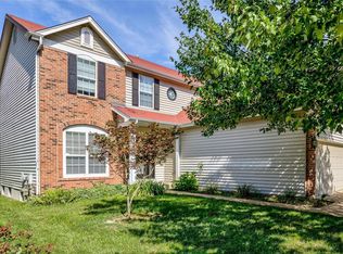 217 Cove Landing Dr, Grover, MO 63040