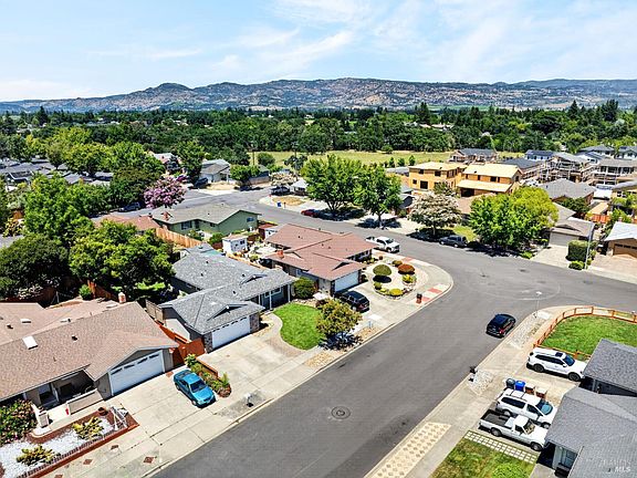 5th image of 1208 Temblor Street