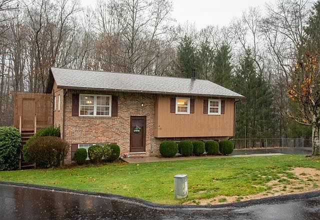 1st image of 119 Forestview Dr