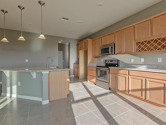 3rd image of 3243 Bayou Ln