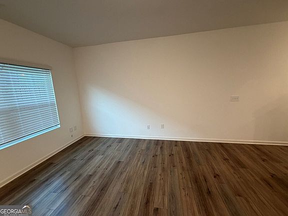 3rd image of 1410 Ben Park Way