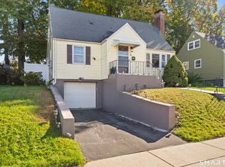 88 Hollywood Avenue, Hartford, CT 06110