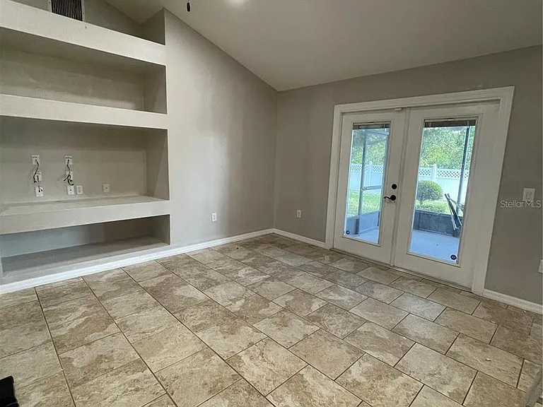 2266 Jessica Ln — Photo 4