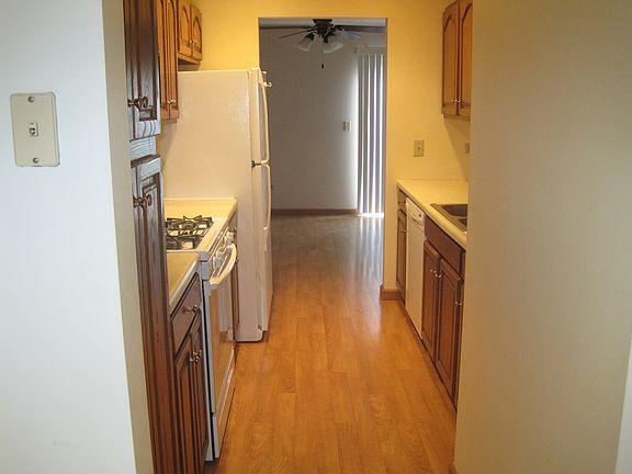 KITCHEN NORTH VIEW