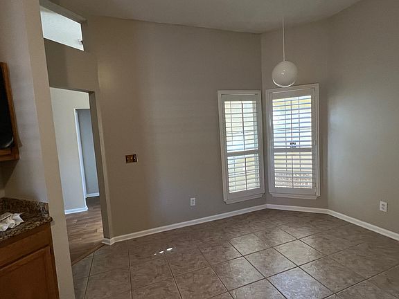 Breakfast sitting area