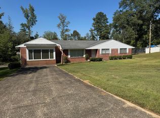185 Edgewood Ave, Winfield, AL 35594