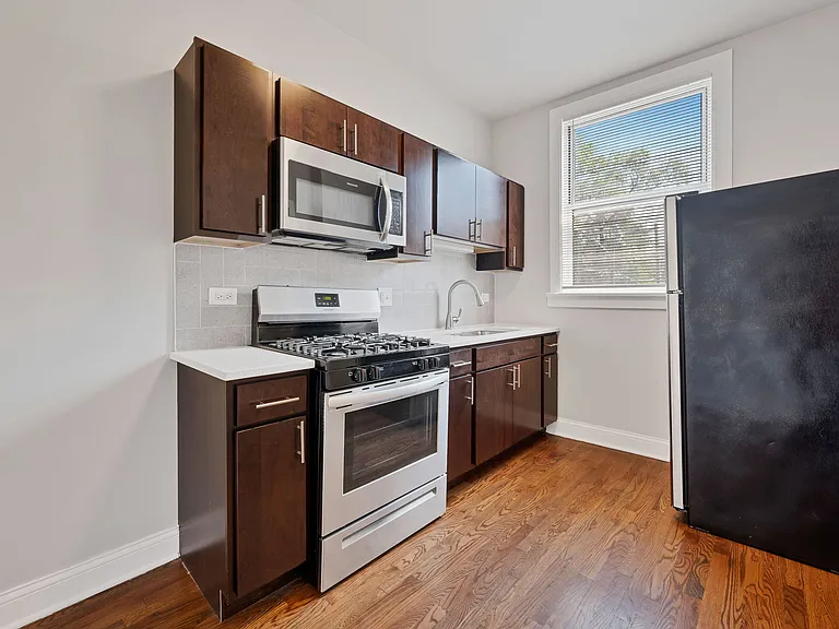 5451 S Justine St #2 — Photo 6