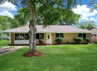 206 N 2nd St, Beasley, TX 77417