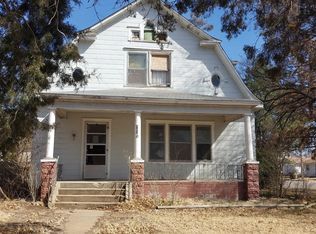 122 S Plum St, Pretty Prairie, KS 67570