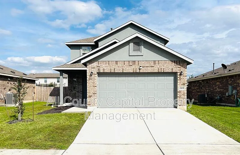 3 bed, 2.0 bath, 2046 sqft, $2,055 — Photo 2