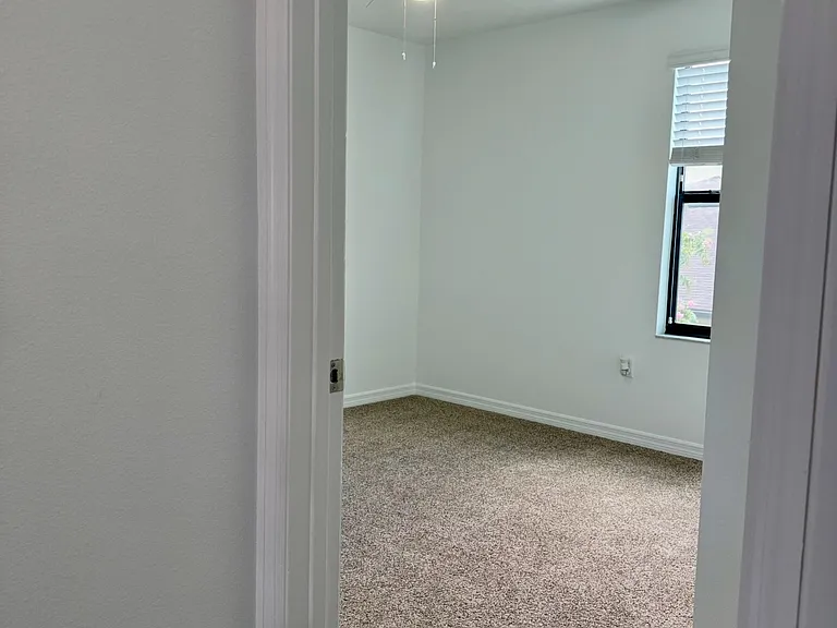 2259 Seven Oaks Dr — Photo 33