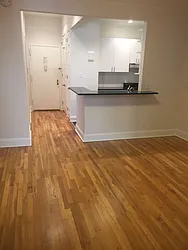 Rented by Metropolis Real Estate of Manhattan