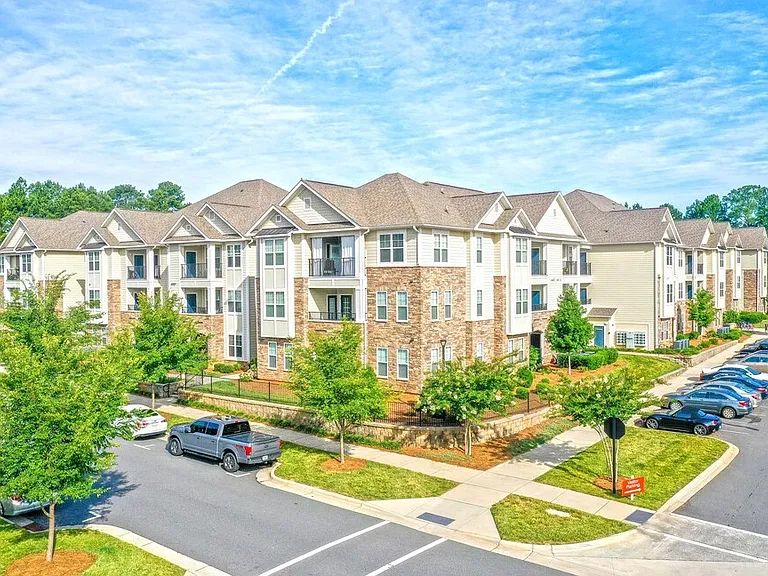Legacy 521 Apartments — Photo 9