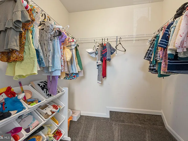 121 Polo Way — Photo 30