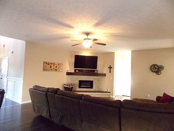 4th image of 54 Fairfield Dr