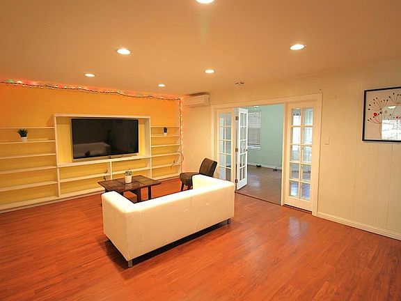 5th image of 2254 La Grama Dr