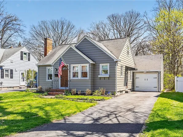 319 Forgham Rd, Rochester, NY 14616