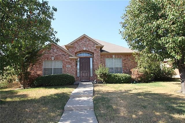 1st image of 1825 Garrett Dr