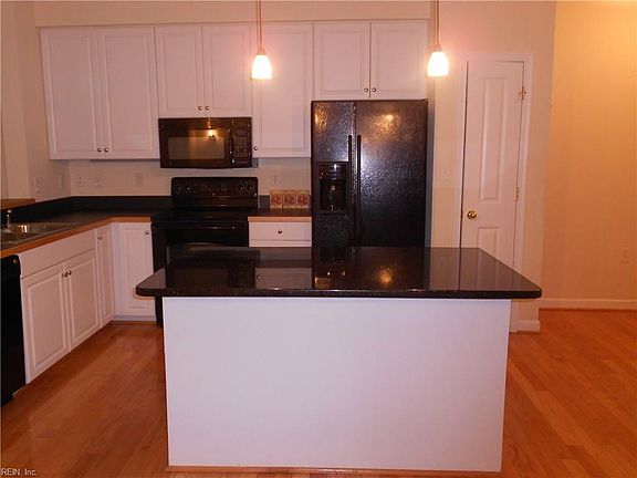 5th image of 230 Nat Turner Blvd Unit 3013