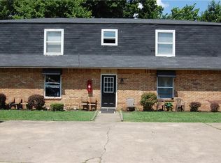 613 N Betty Jo Dr, Fayetteville, AR 72701