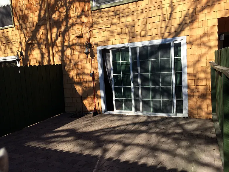 Private front yard