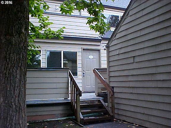 2nd image of 1601 NE 113th St APT 323