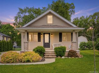 357 N Hospital Rd, Waterford, MI 48327