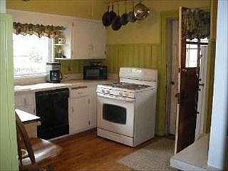 5th image of 10738 S Artesian Ave