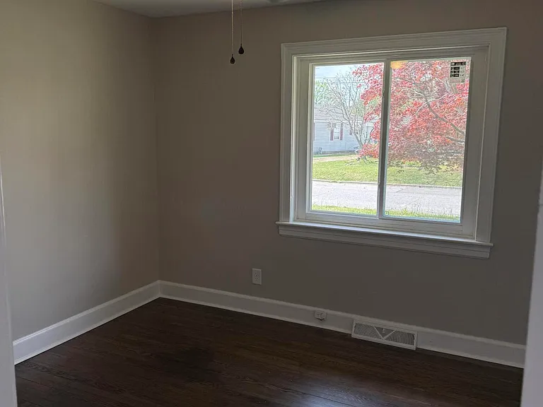 511 Dale St SW — Photo 11